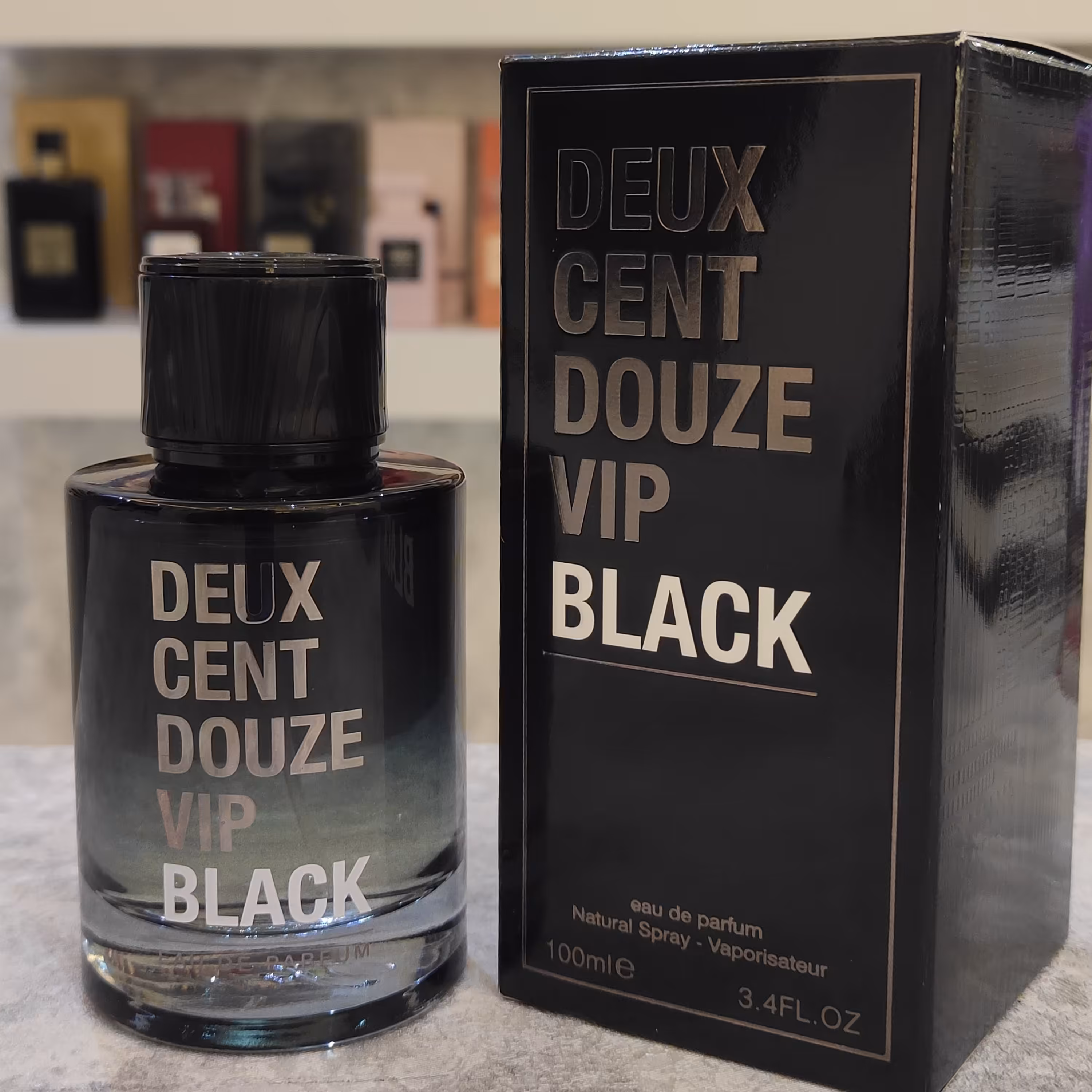 ادکلن دیوکس سنت دوز وی ای پی بلک فراگرنس ورد 100 میل  رایحه 212  vip black بلک