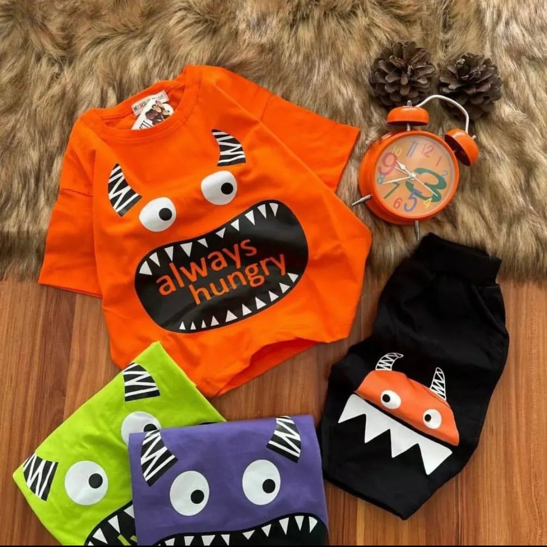 لباس بچه-کراپ شلوارک طرح هیولایی
سایز 40 تا 60
نارنجی -بنفش -سبز