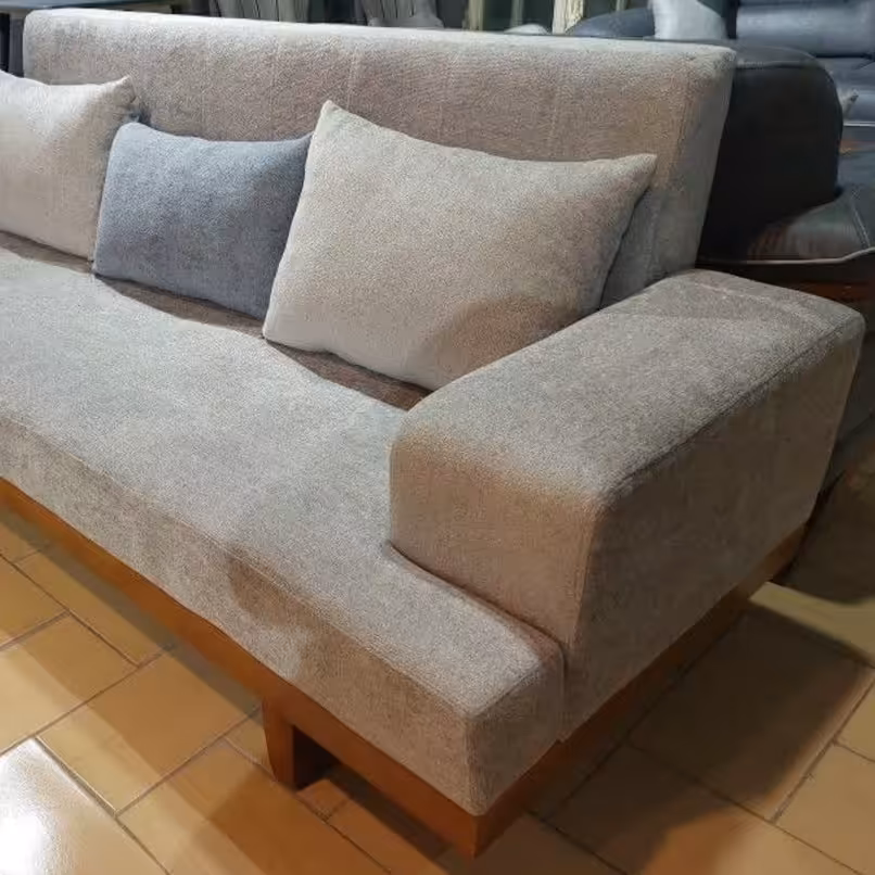 مبل راحتی مدل جورجینور از بهترین متریال استفاده شده است پس کرایه 