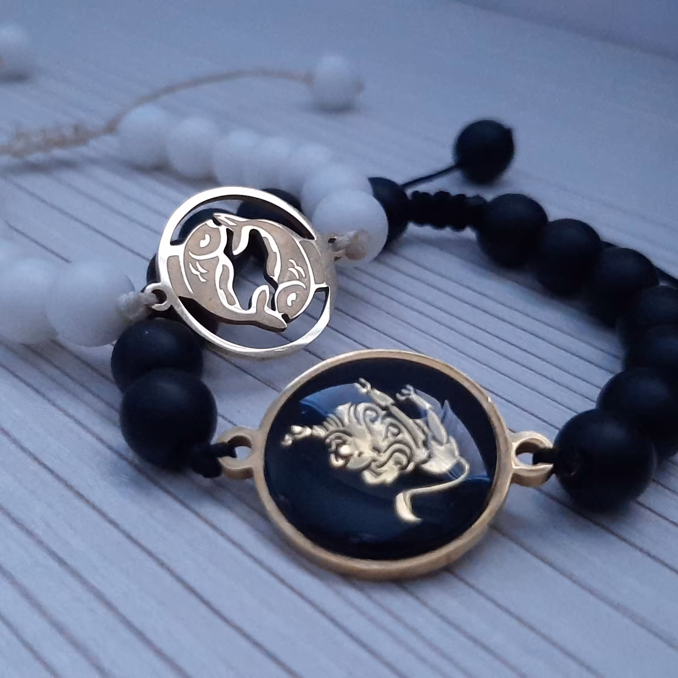 دستبند ماه تولد... 