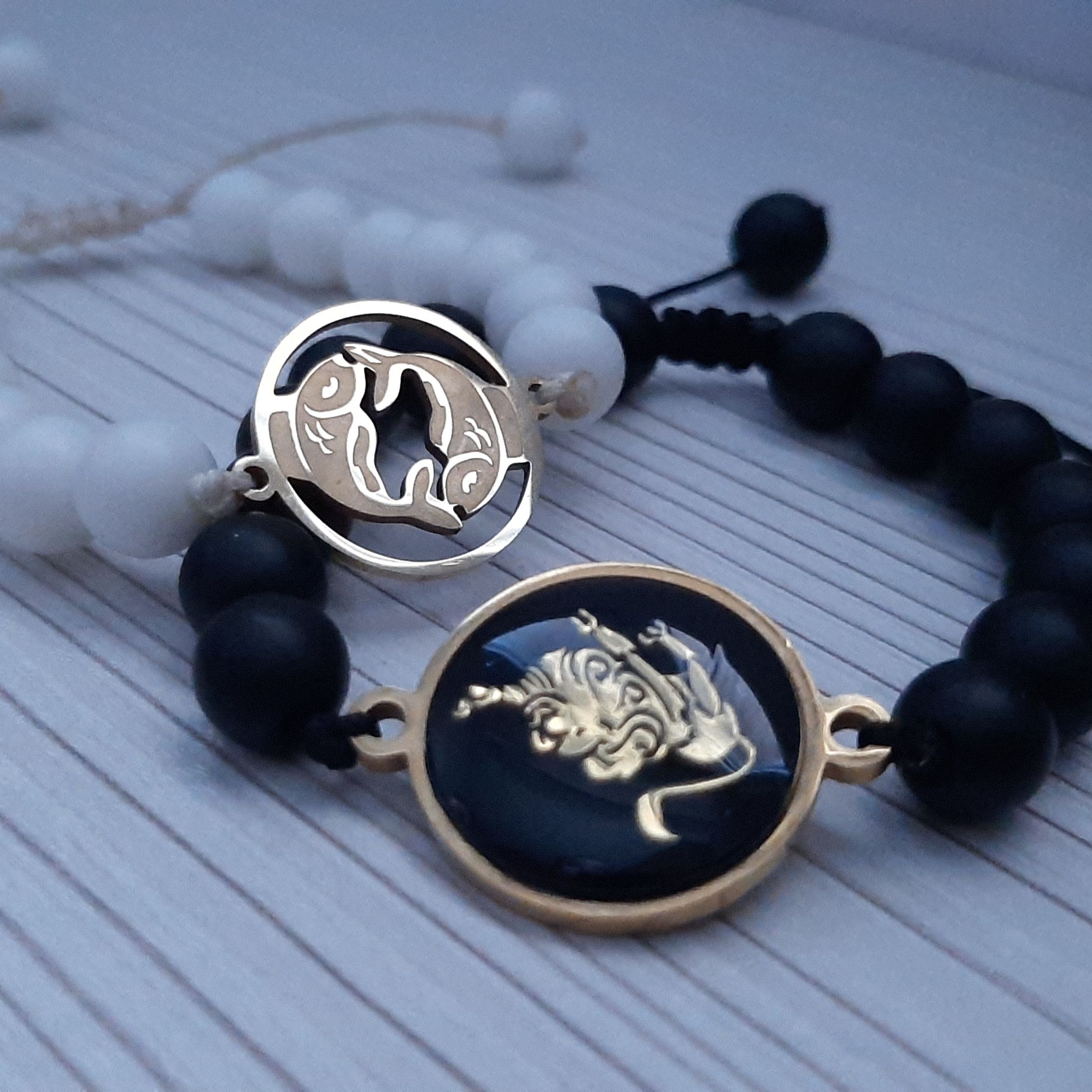 دستبند ماه تولد... 