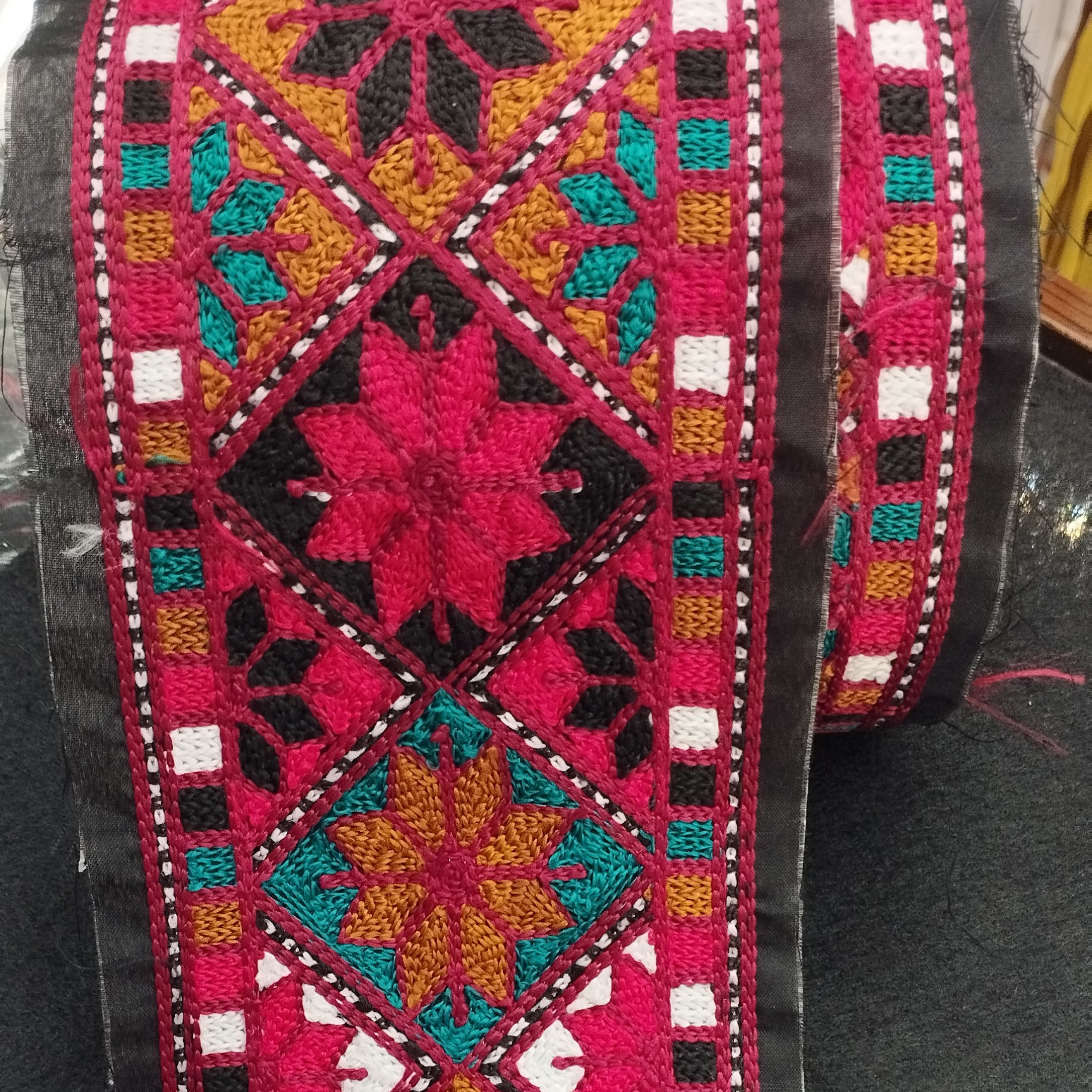 پک ده متری نوار  (یراق) سنتی بلوچی دوزی کاموا بافت نقش برجسته کد 3