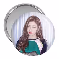 آینه جیبی خندالو مدل چریونگ گروه ایتزی ITZY کد 12441