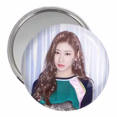 آینه جیبی خندالو مدل چریونگ گروه ایتزی ITZY کد 12441