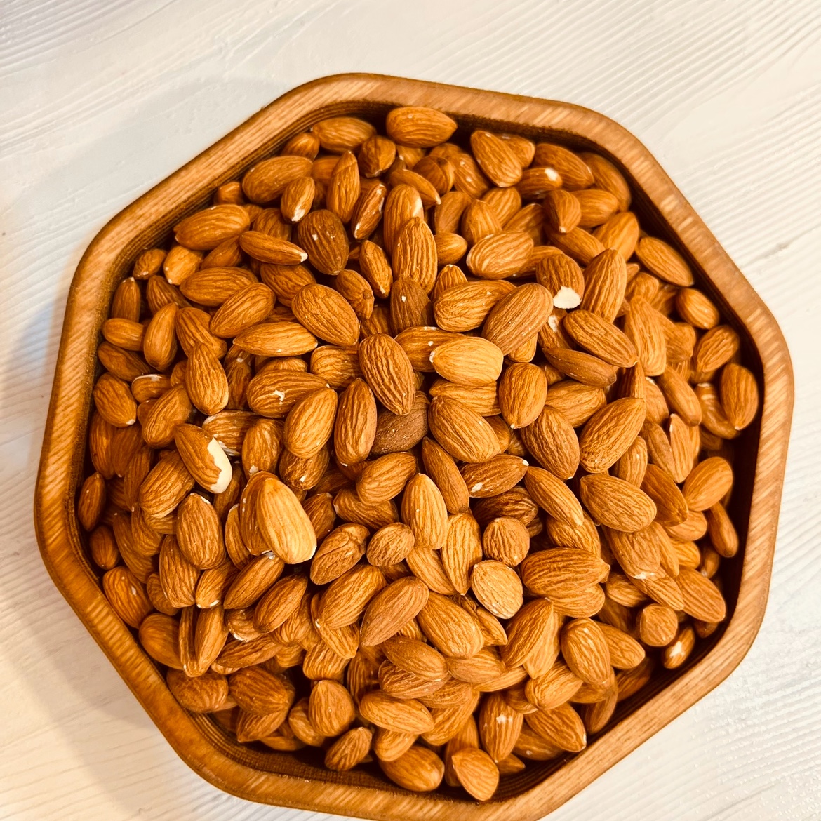 بادام درختی زرین خام (1کیلو)