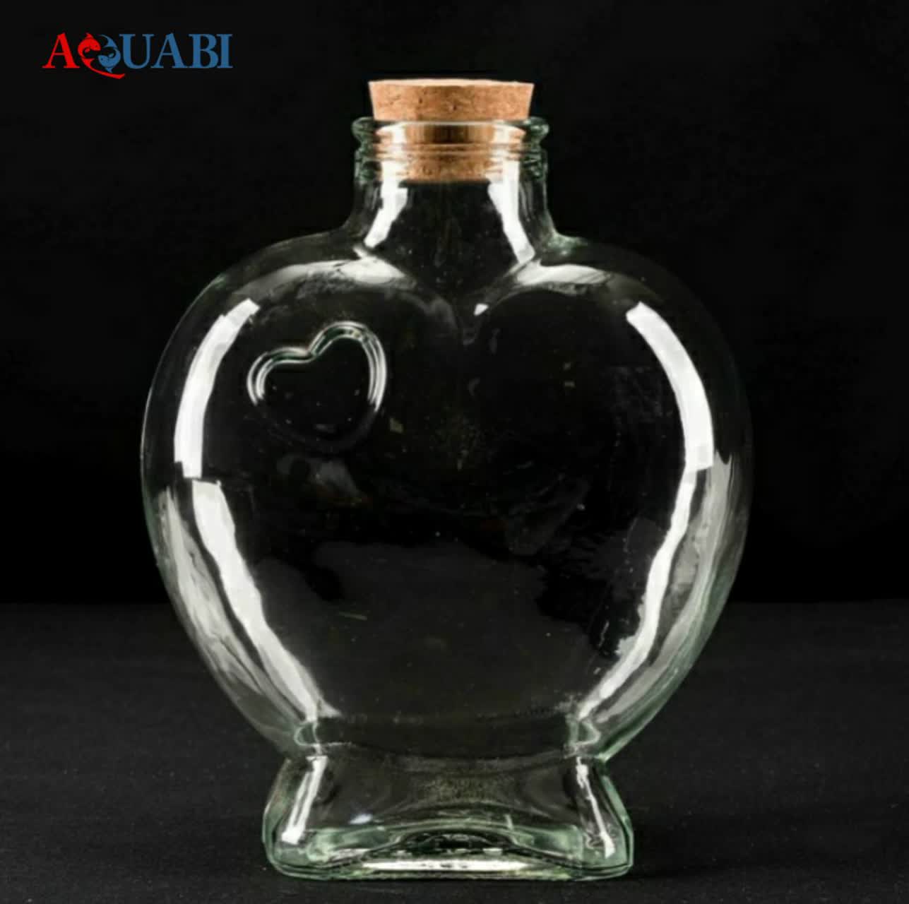 بطری شیشه ای قلبی شکل