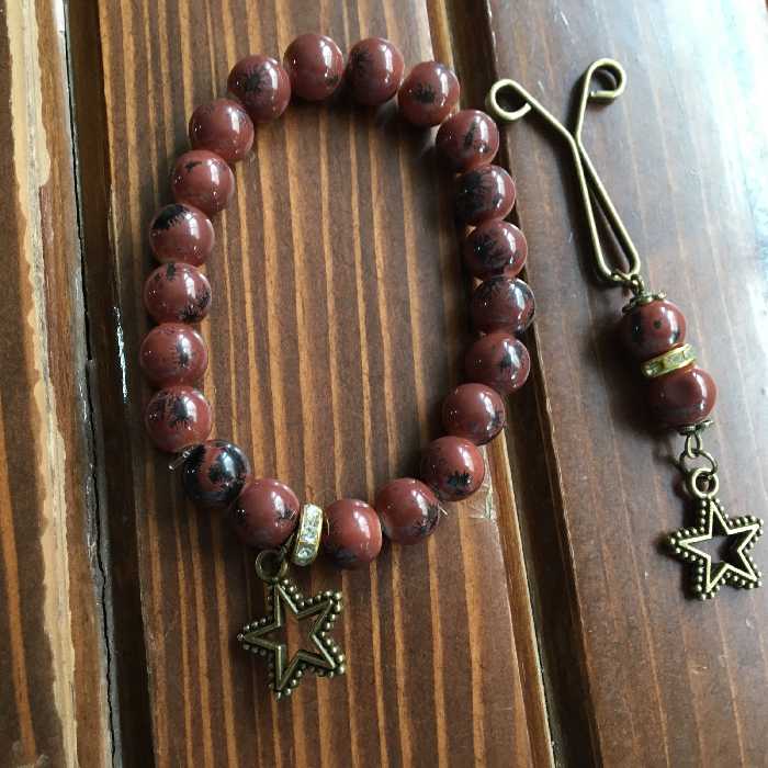 ست دستبند و گیره حجاب (رنگ قهوه ای طرح دار) - کد B8