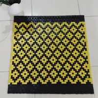 رومیزی تسمه ای بافت تاروپودی بافت در طرح ورنگ دلخواه شما قیمت هر متر مربع 260تومن سایز داخل عکس 40در40
