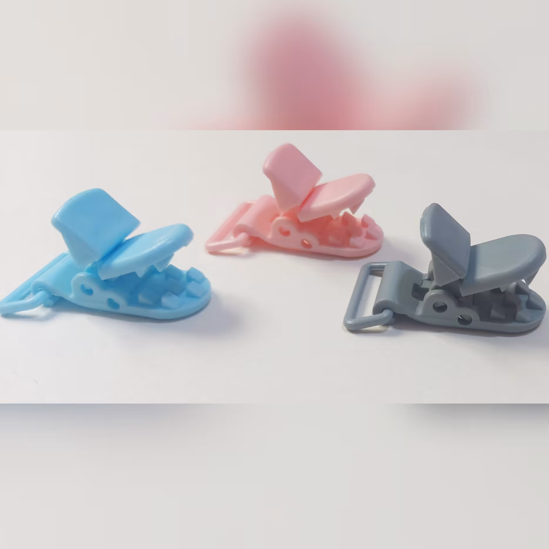 گیره ساسبند پلاستیکی(پک 45 تایی از هر رنگ 15 عدد)