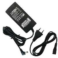 آداپتور 8V 3A مدل 054 به همراه کابل دو پین