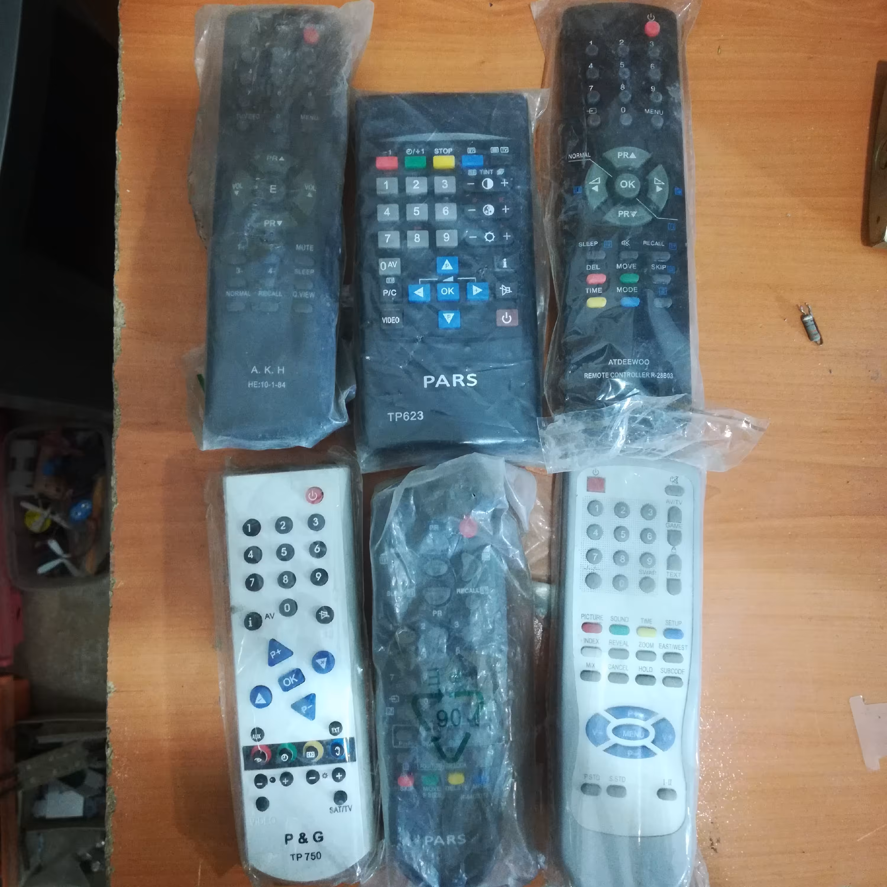 انواع کنترل تلویزیون پارس قدیمی 