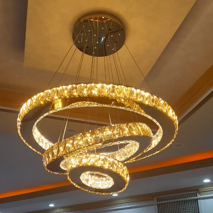 لوستر  سه حلقه 60و 40 و20 منظومه با کریستال و استیل درجه و یک نور دهی عالی