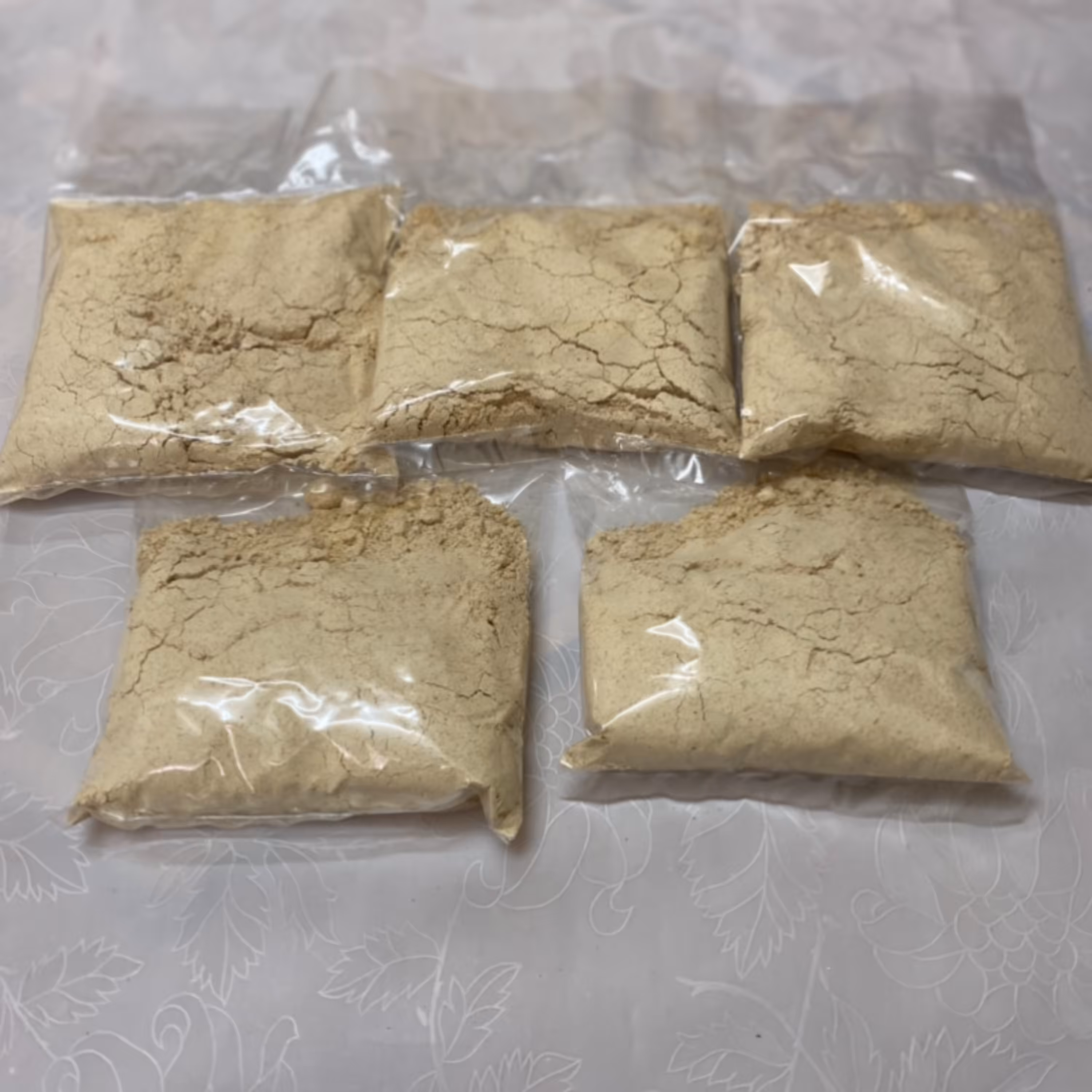 پودر  زنجبیل 100 گرمی کاملا تازه و خالص خالص( ضمانت کیفیت و قیمت تمامی محصولات)