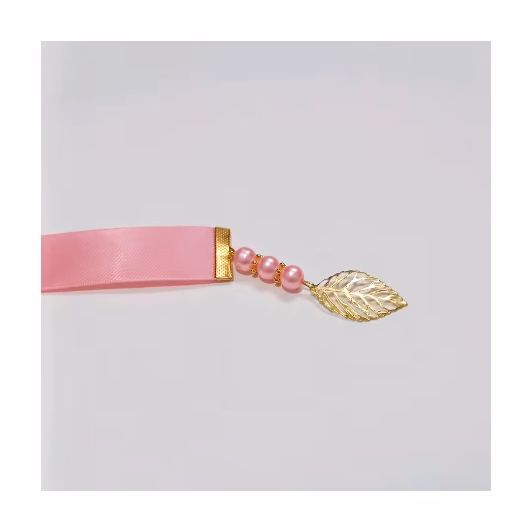 نشانک کتاب روبانی صورتی