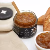 مربای انجیر خردشده خانگی-حدود 850  گرمی-بدون هیچ ماده افزودنی و نگهدارنده  