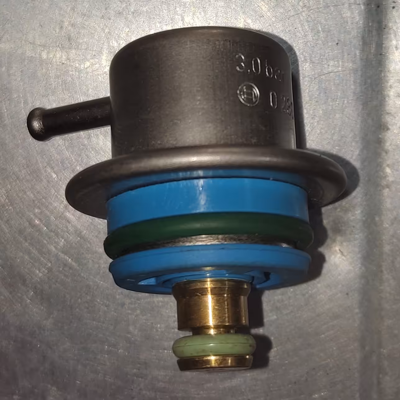 ریگلاتور سوخت پژو و زانتیا اورجینال 