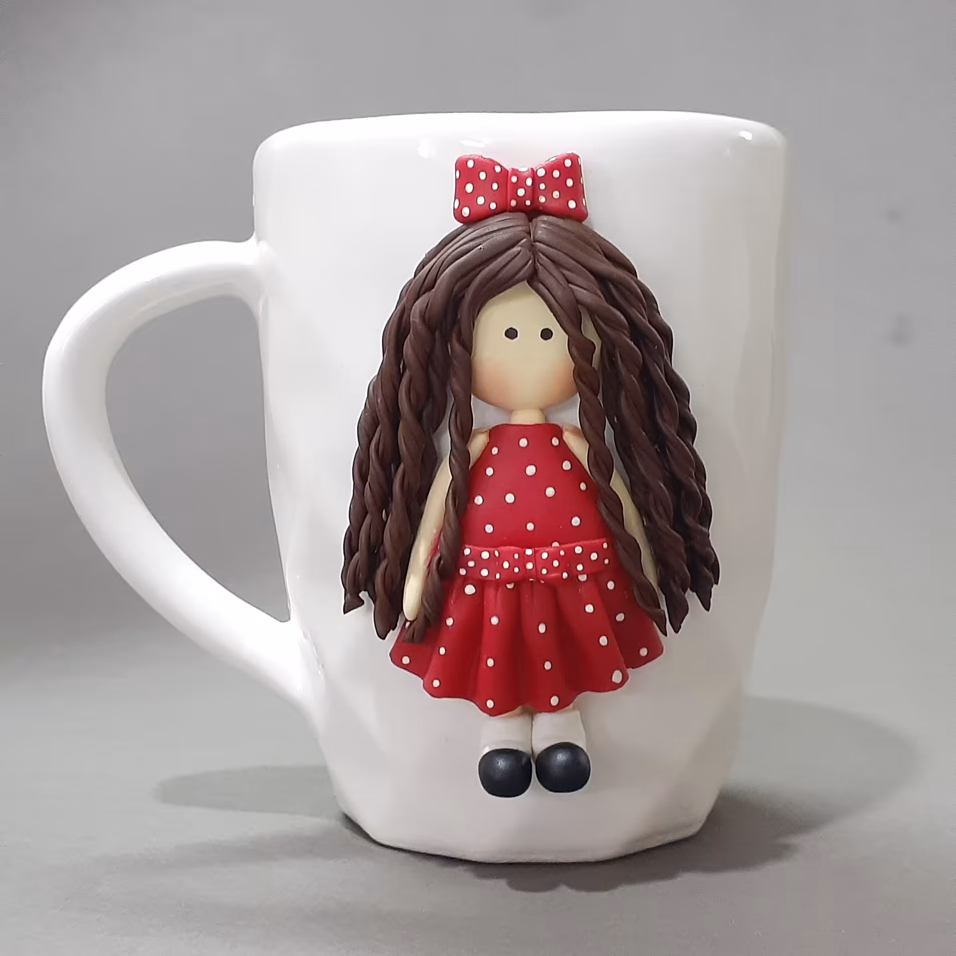 ماگ ختر مو فرفری🙂❤