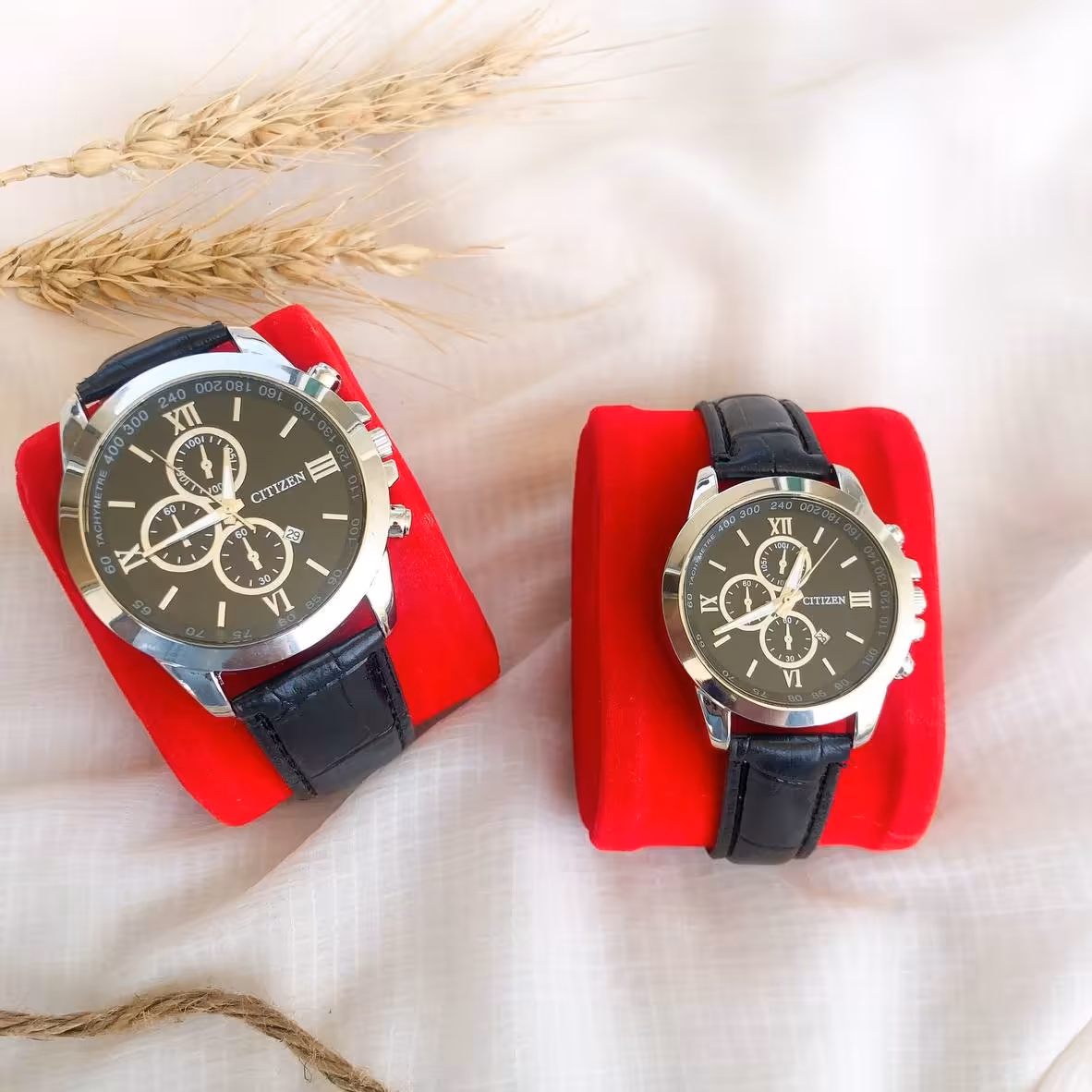 ست ساعت زنانه و مردانه مارک سیتیزن بند چرم مشکی صفحه مشکی قاب نقره ای  به همراه 12ماه گارانتی 