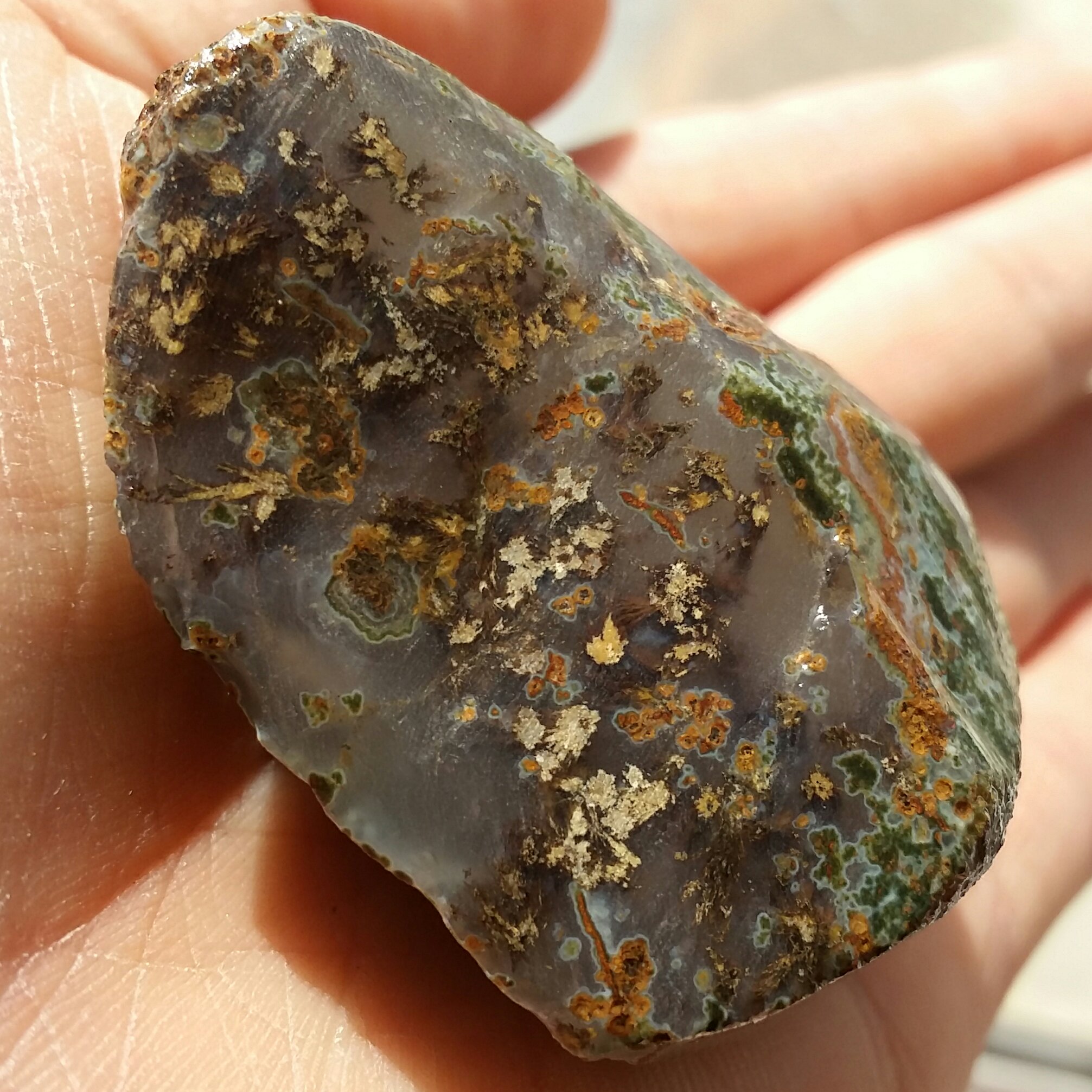 سنگ راف عقیق مویی جارویی محشر شاهکار خلقت دیدنییییی کاملا طبیعی
با قابلیت ساخت چند نگین فوق العاده
کد 8553