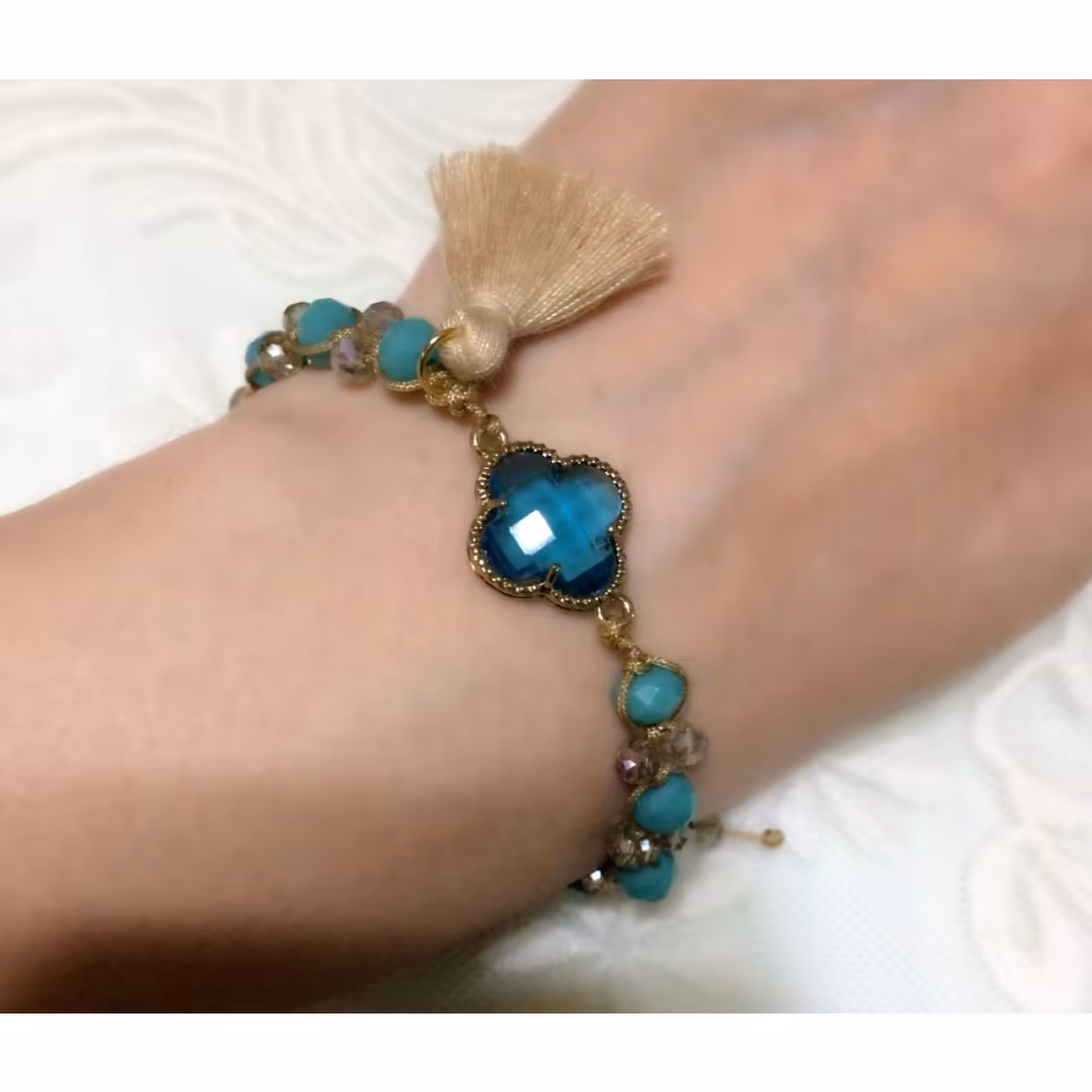 دستبند بافت كريستالی