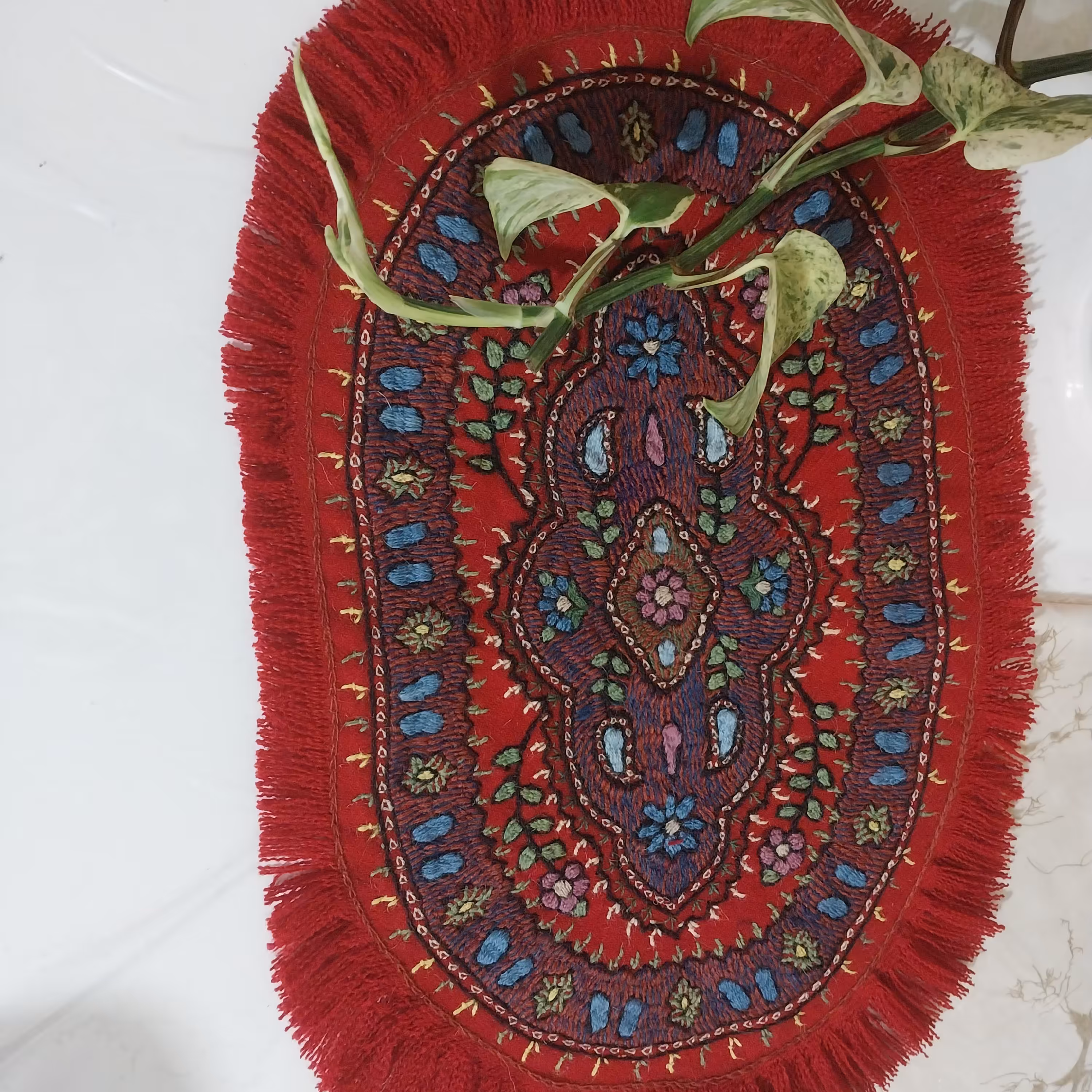 رومیزی بیضی چهار بته