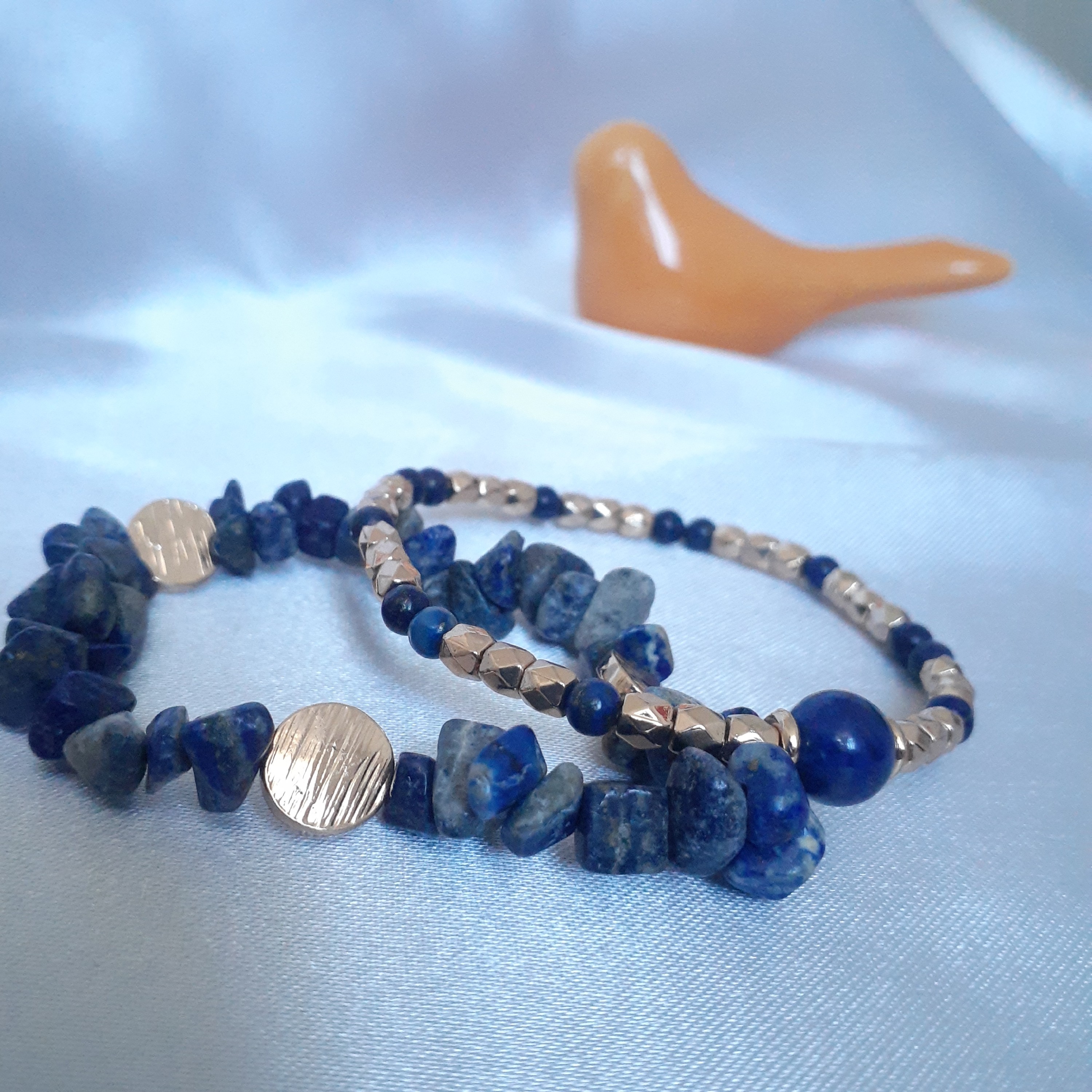 دستبند مهره سنگی رنگ آبی  