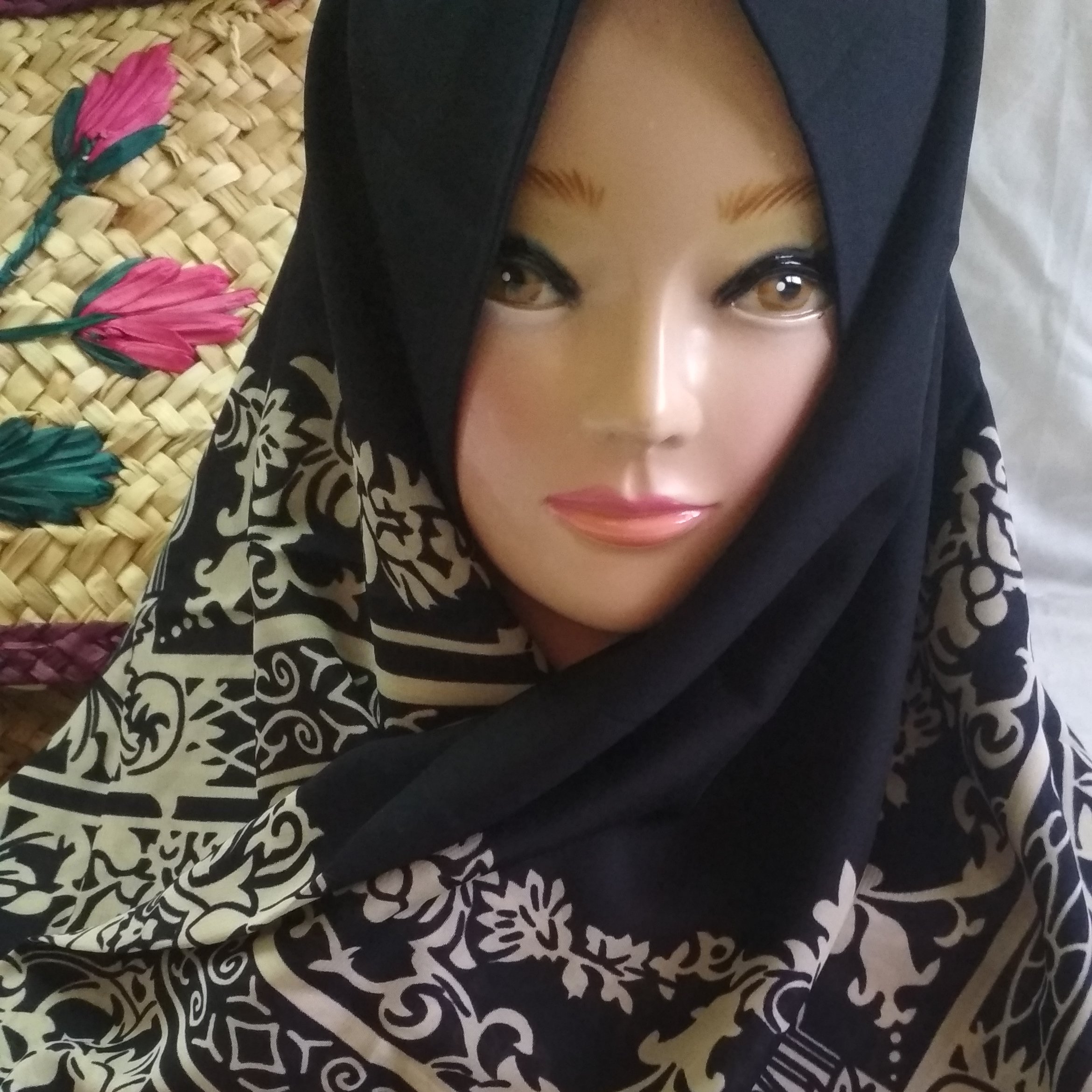 روسری وسط ساده دور طرح دار