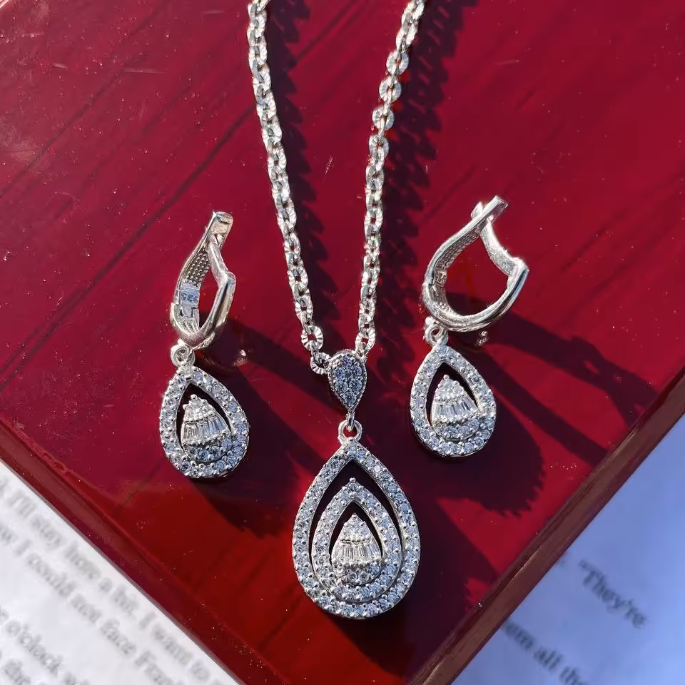 نیمست جواهری نقره،عیار925،وزن5.25،بسیار زیبا و باکیفیت