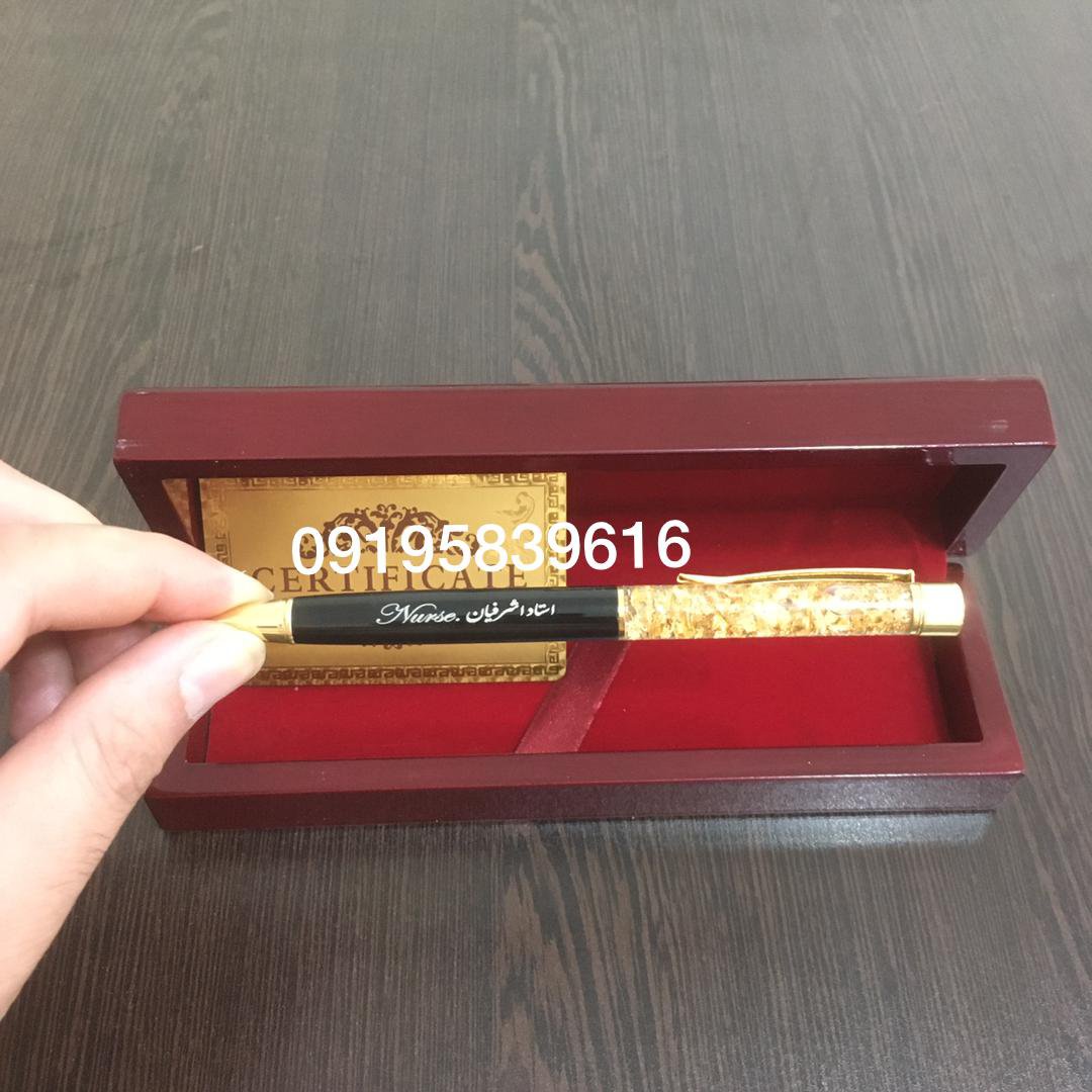 خودکار روکش طلا  شناسنامه دار همراه با جعبه  چوبی  