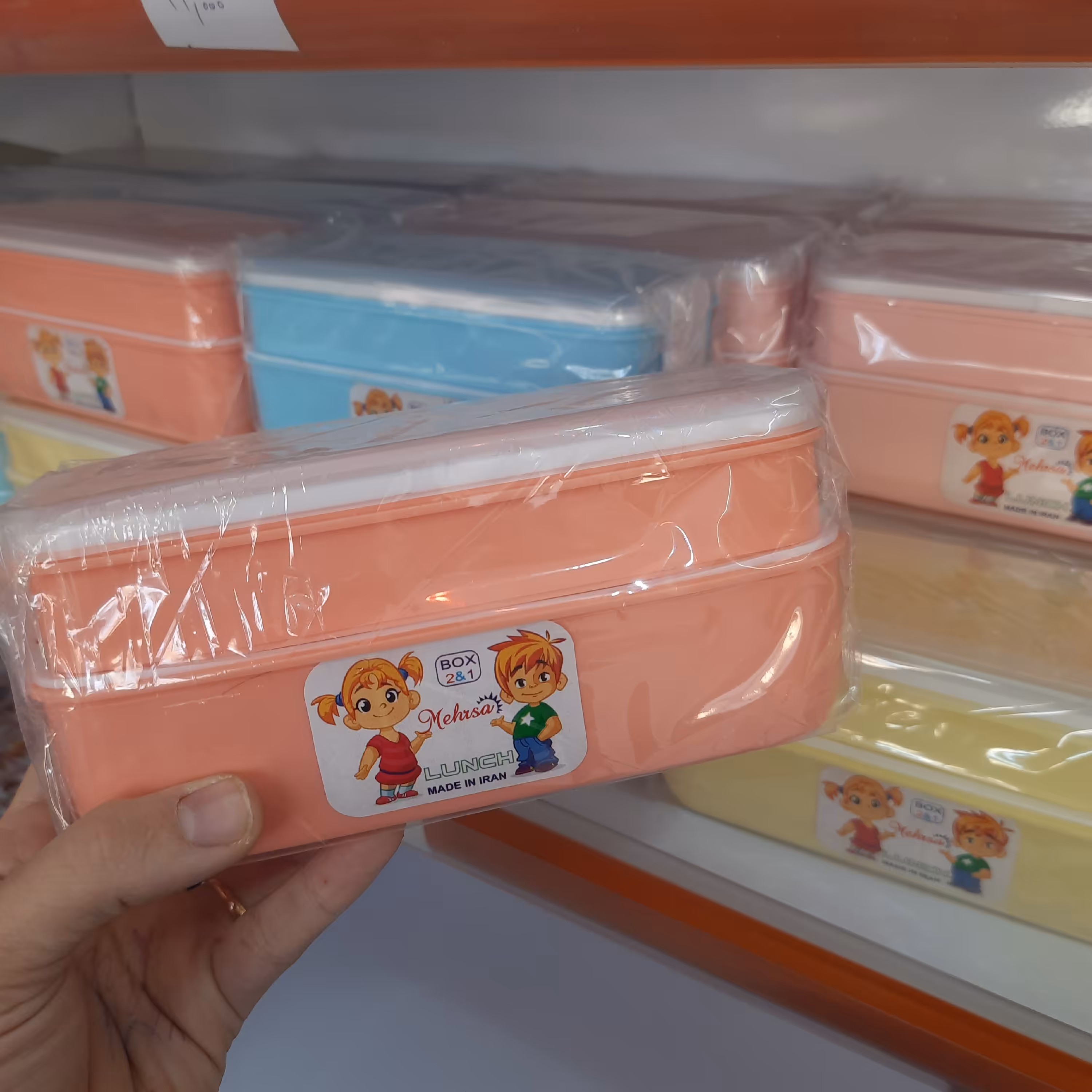 ظرف غذای دو طرقه ای قاشق دار جنس لاکی با کیفیت در رنگ بندی زرد و نارنجی و ابی و کرم و طوسی