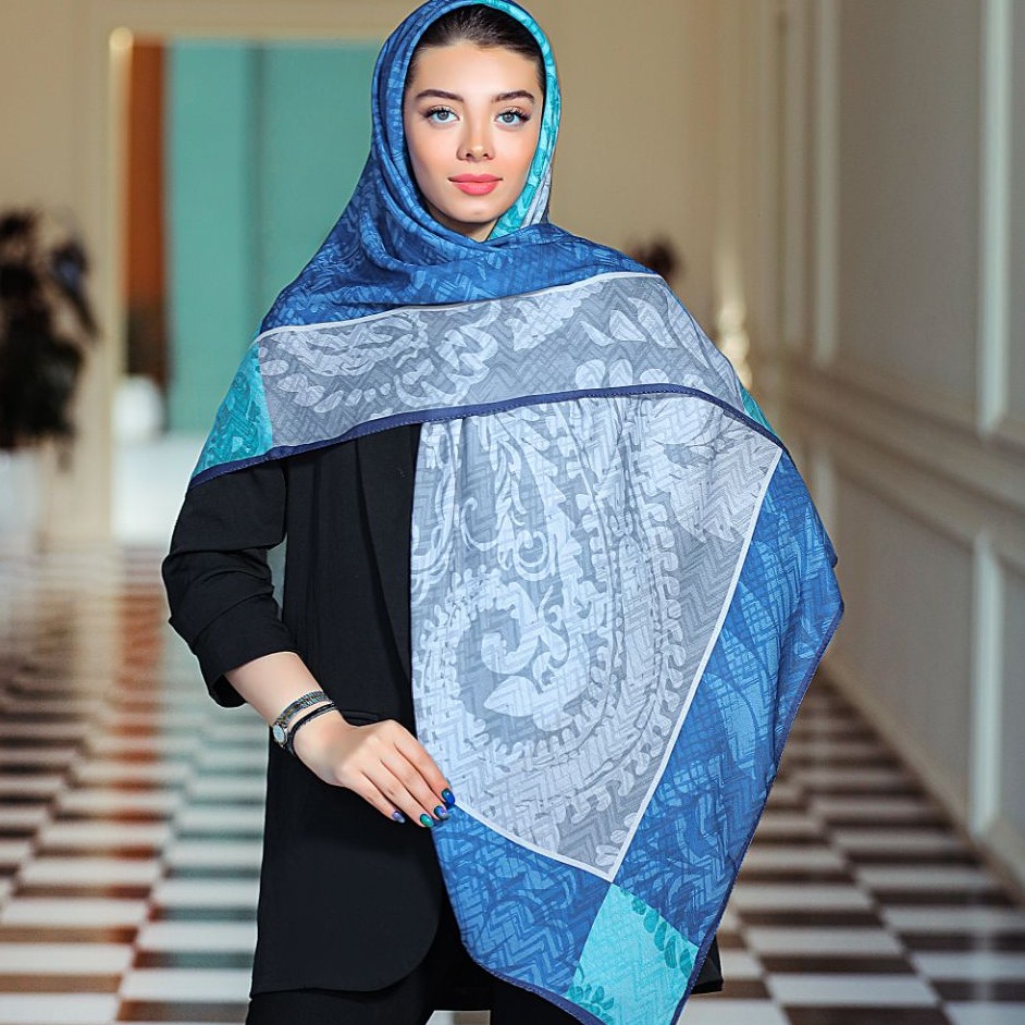 روسری منگوله دار