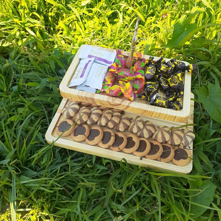 شیرینی خوری