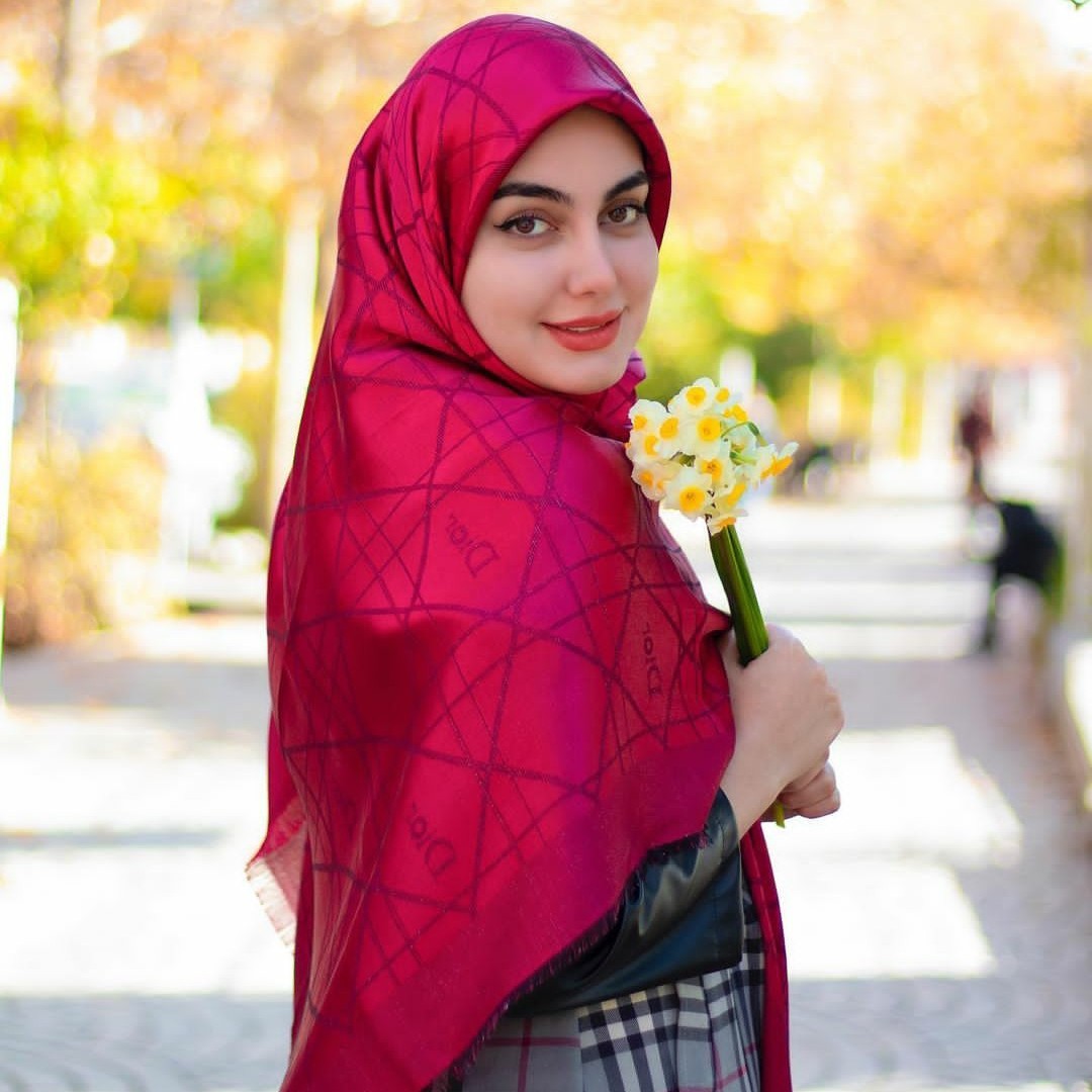 روسری ژاکارد ابریشم خارجی روسری براق قرمز روسری مجلسی قرمز روسری قرمز مجلسی روسری قرمز جدید روسری قرمز براق روسری مجلسی
