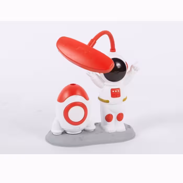 چراغ مطالعه شارژی و تراش دار طرح آدم فضایی رنگ قرمز