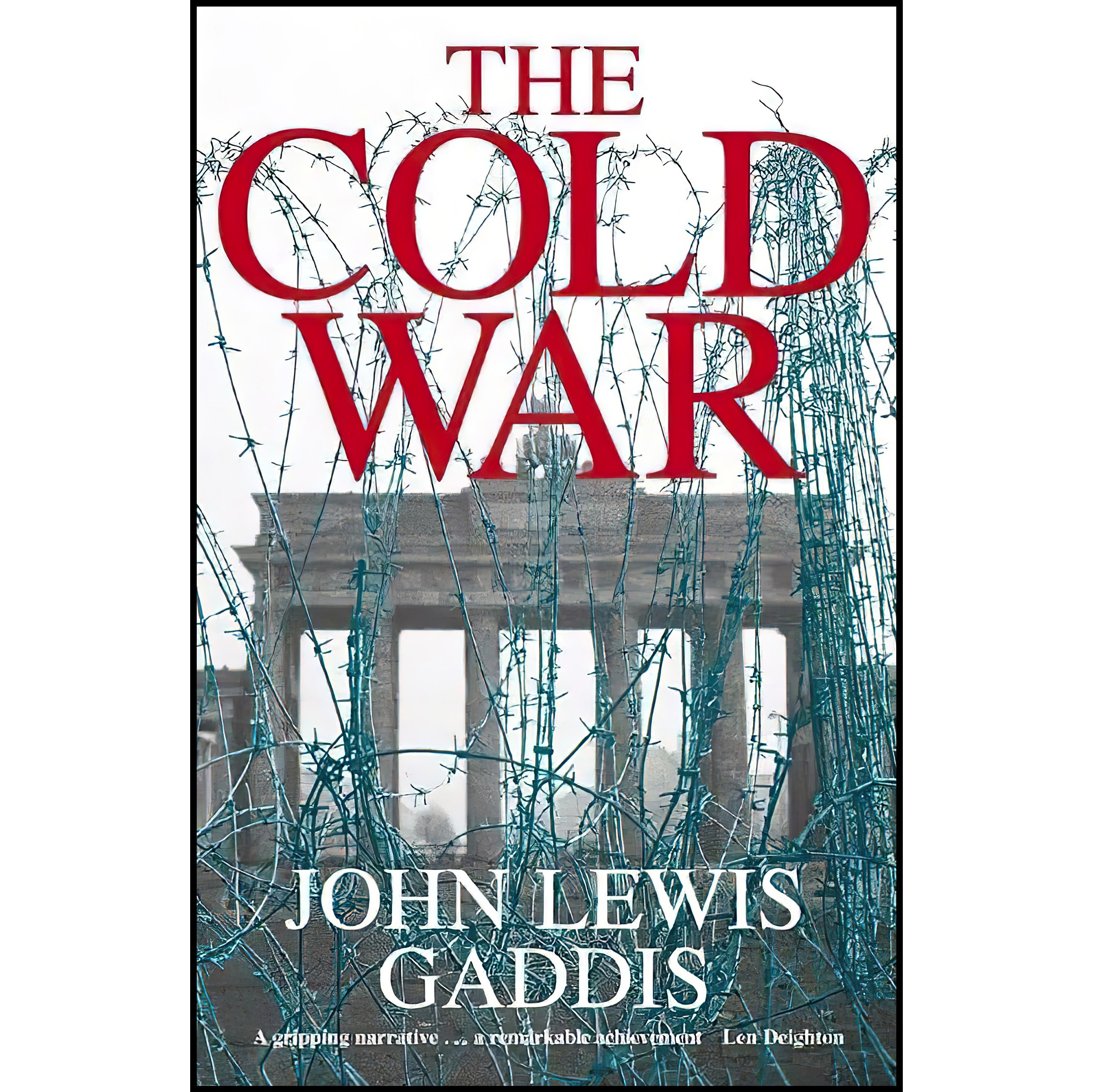 کتاب زبان اصلی THE COLD WAR اثر John Lewis Gaddis انتشارات Allen LanePenguin