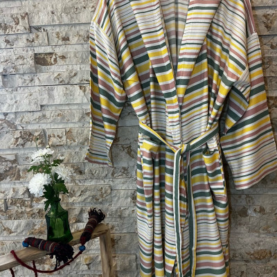 حوله تن پوش کلاه دار از الیاف کاملا طبیعی (ویسکوز)