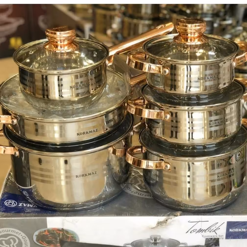 سرویس قابلمه  استیل 12 پارچه ترک ،اصل و اورجینال ،برند کرکماز ،درب پیرکس ،دسته طلایی رنگ ثابت