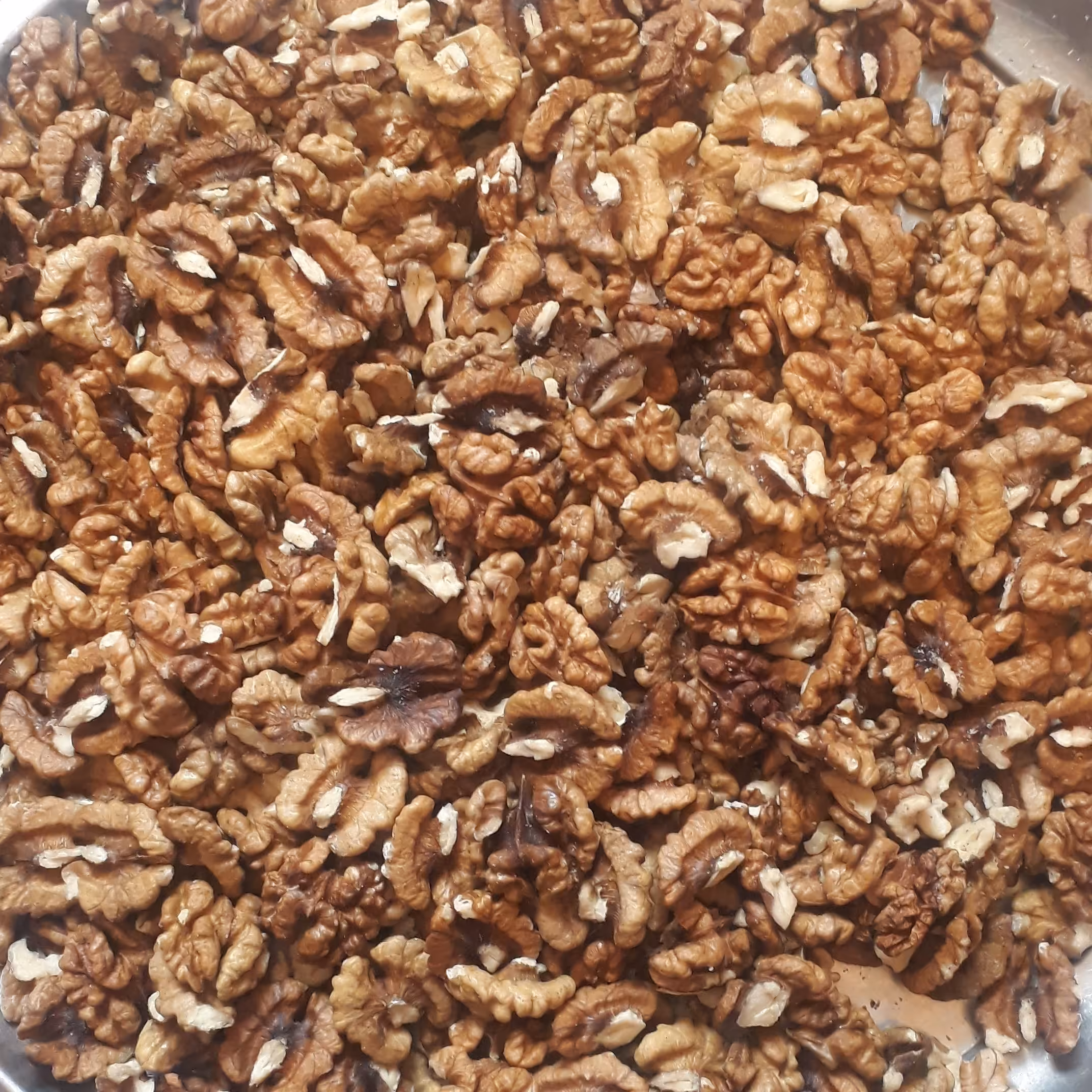 مغز گردوی تویسرکان ،فسنجانی؛ بسیارچرب وخوشمزه ،یکبارخریدنماییدتا مشتری همیشگی شو