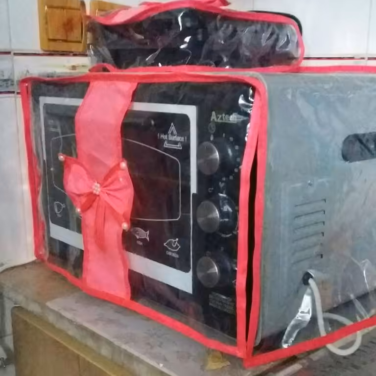 کاور ماکرو فر وتوستر