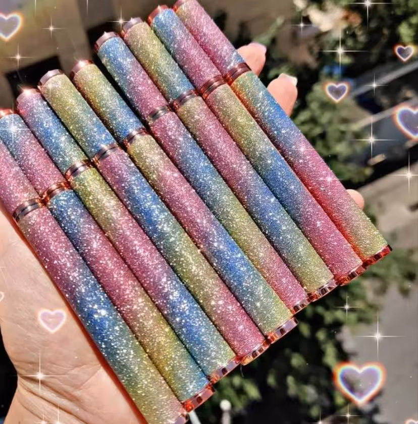 خط چشم ماژیکی 24 ساعته ضد آ ب خط روان و نازک بدون ریزش هلوگرامی 