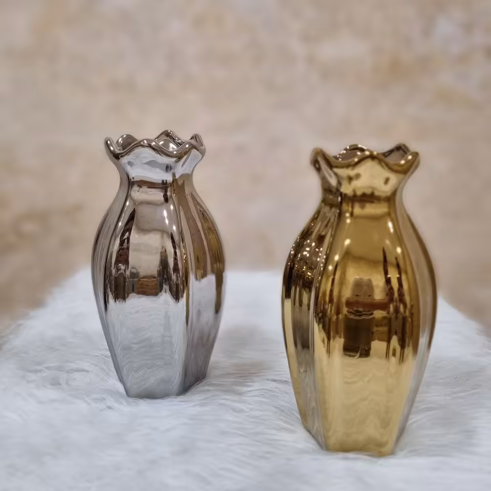 گلدان سرامیکی لب چین  آبکاری pvd طلایی و نقره ای 