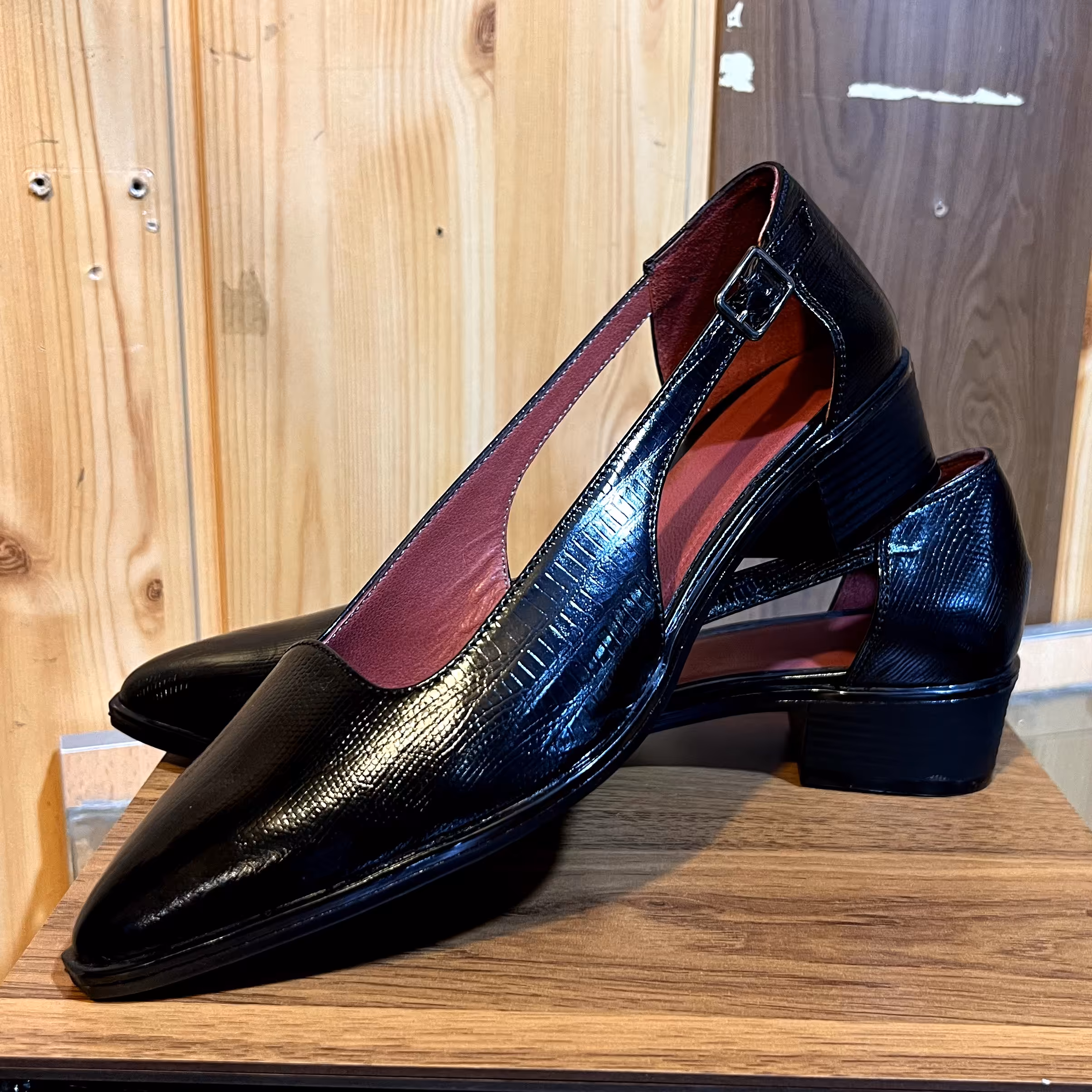 کفش تمام چرم طبیعی 