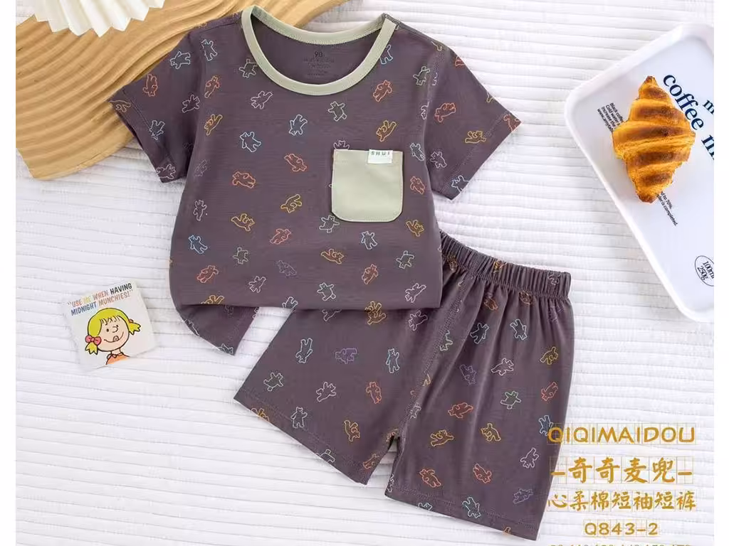 تیشرت و شلوارک راحتی پسرانه طرح خرس های رنگی