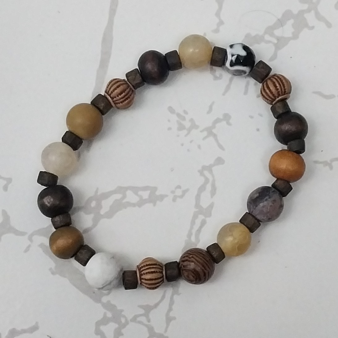 خرید و قیمت دستبند چوبی کهکشانی  کد 2