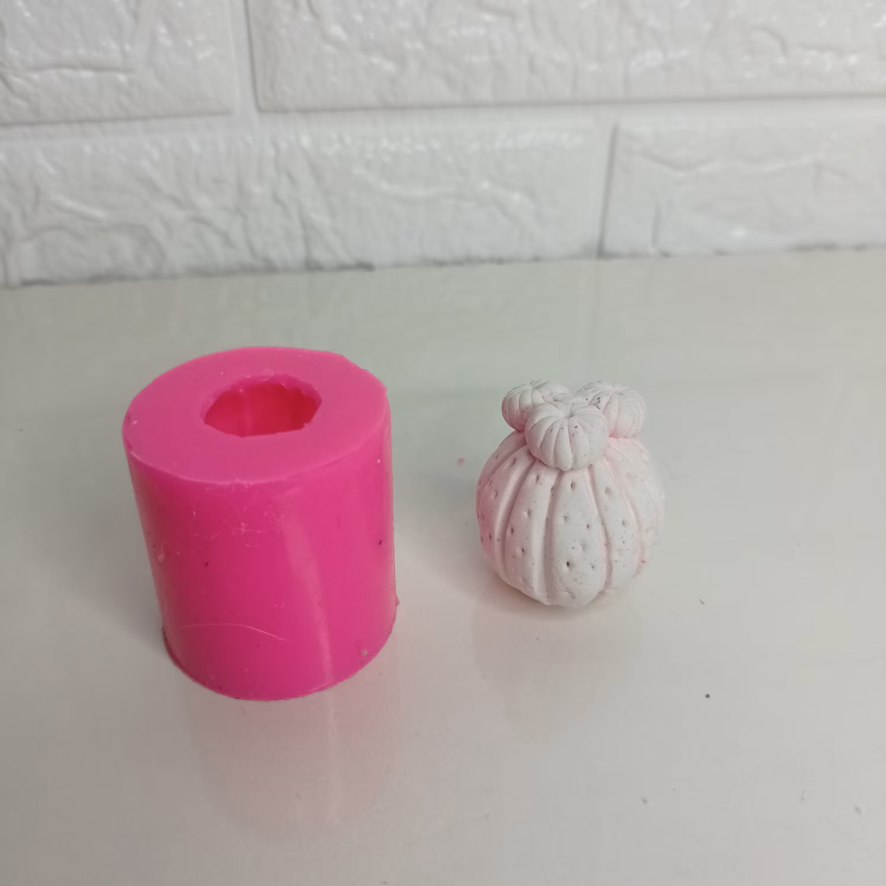 قالی سیلیکونی شمع طرح کاکتوس 