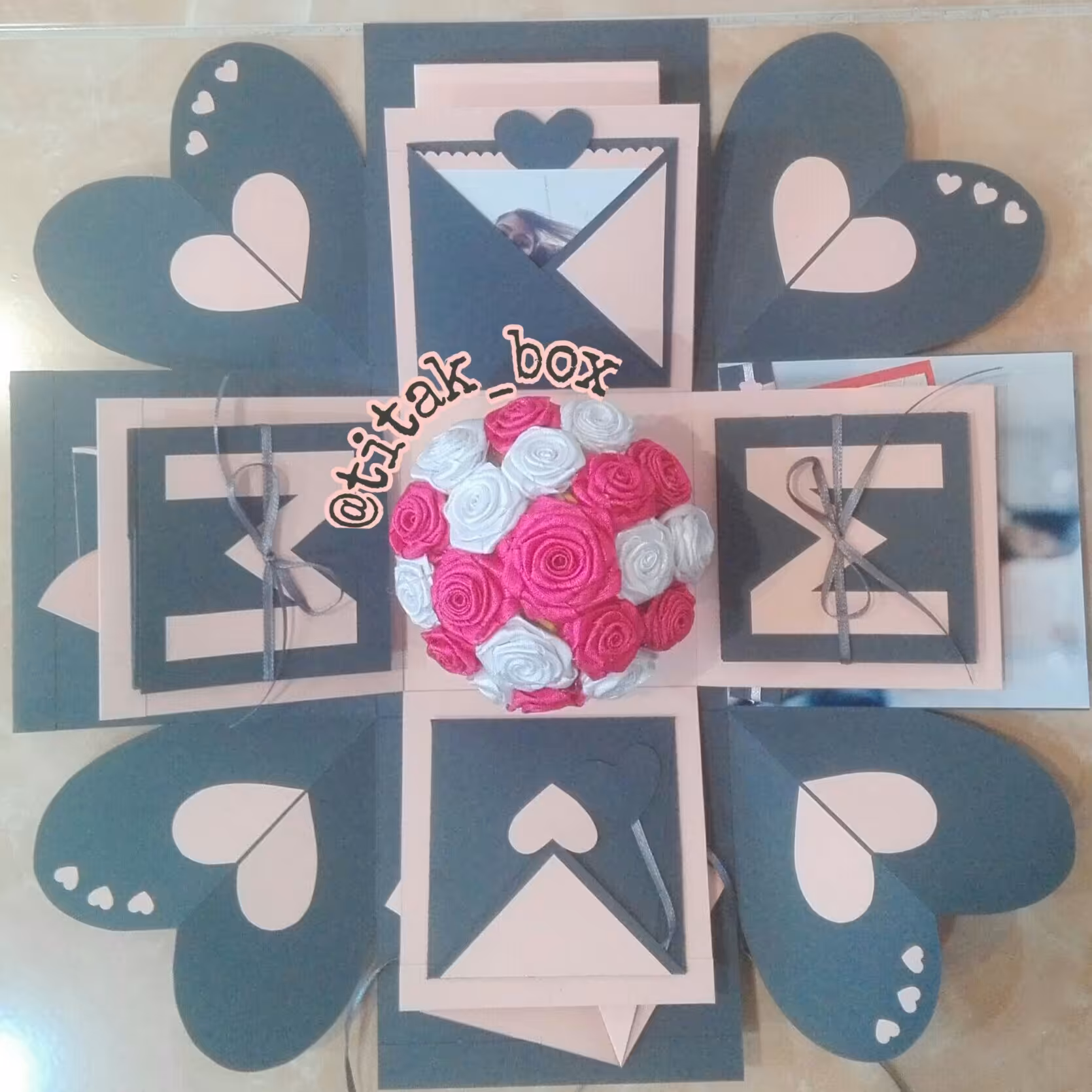 جعبه سوپرایز دو لایه