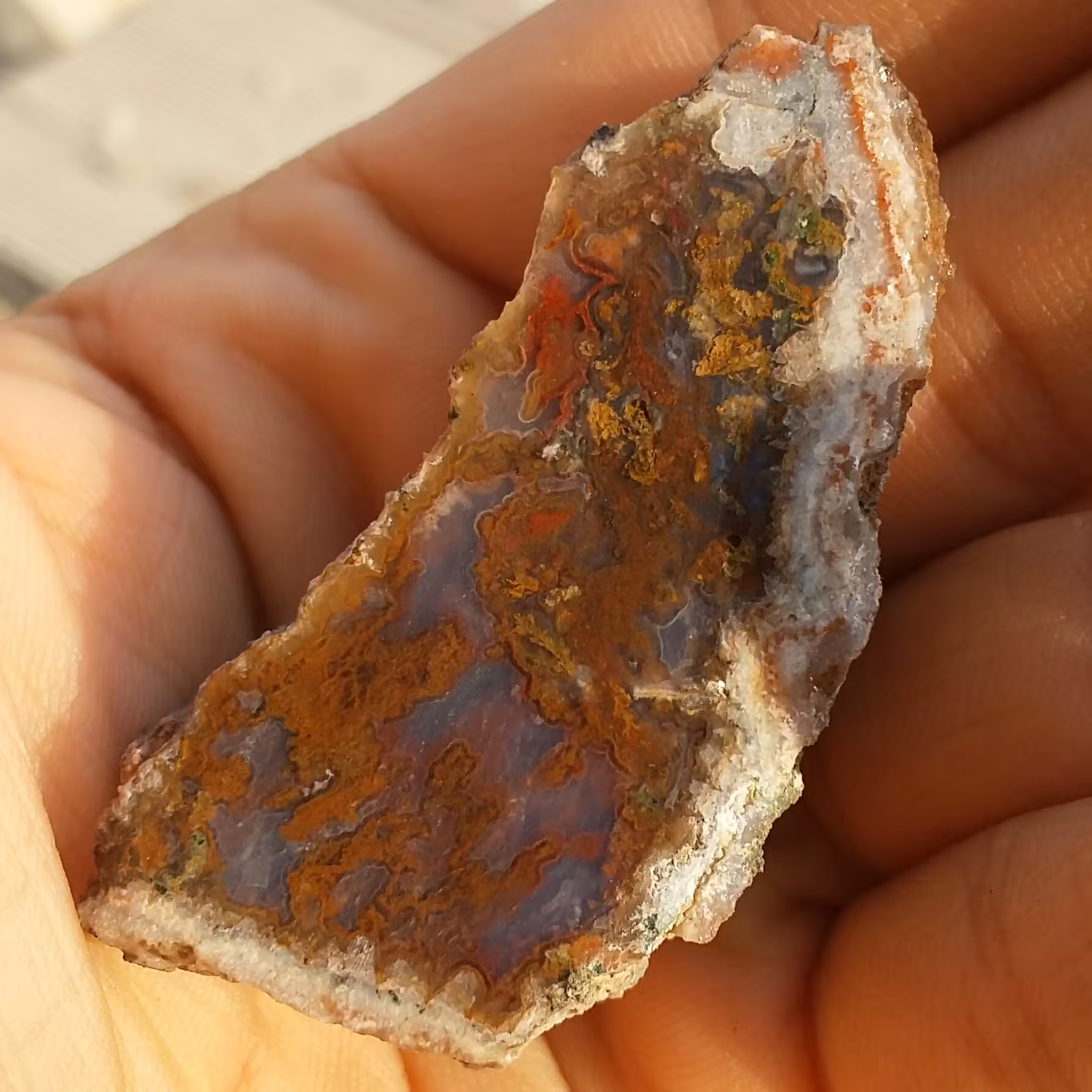 اسلایس سنگ راف عقیق منظره 7رنگ محشر صد در 100 طبیعی شاهکااار خلقت
نمونه ای تکرار نشدنی دیدنی