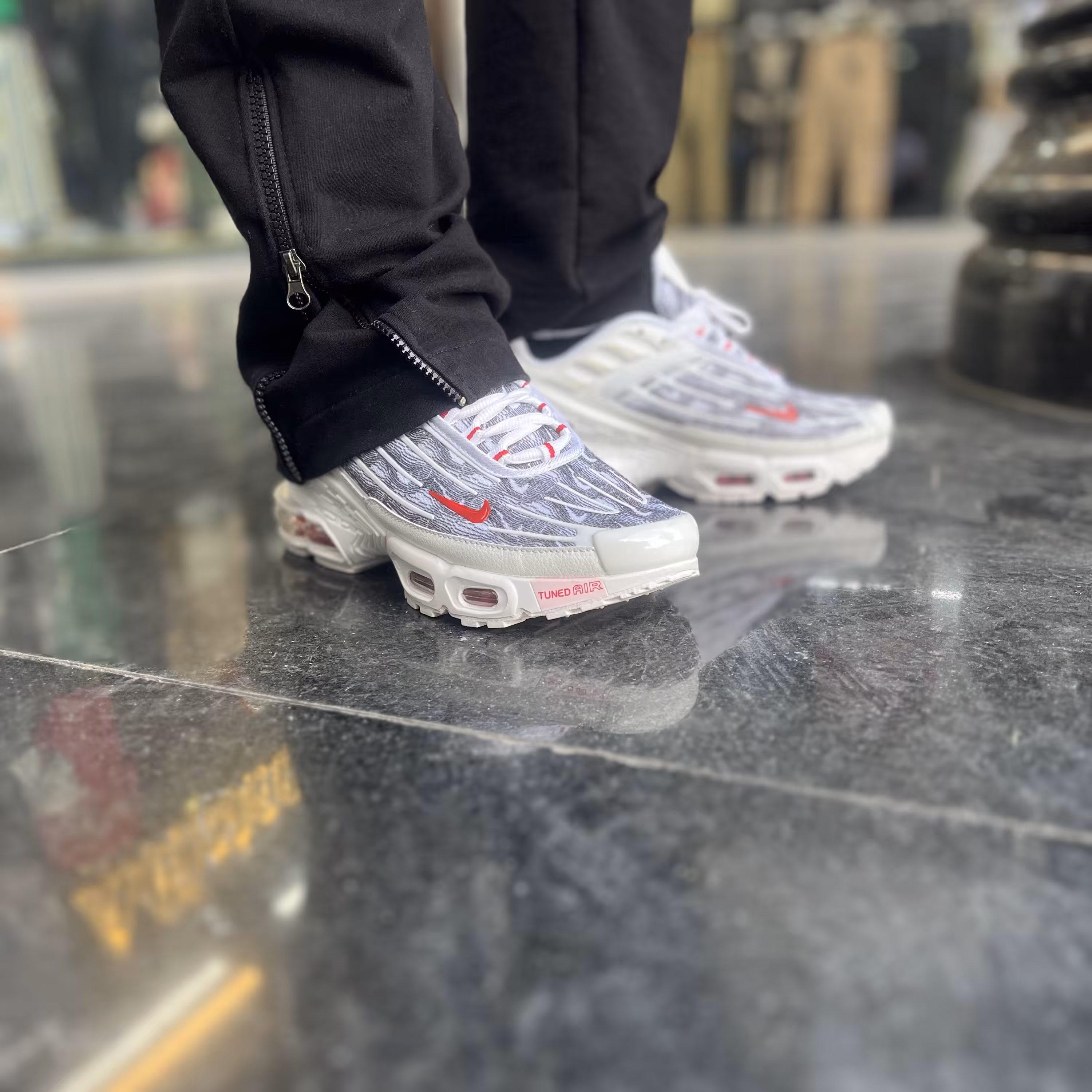 کتونی اورجینال نایک تی ان