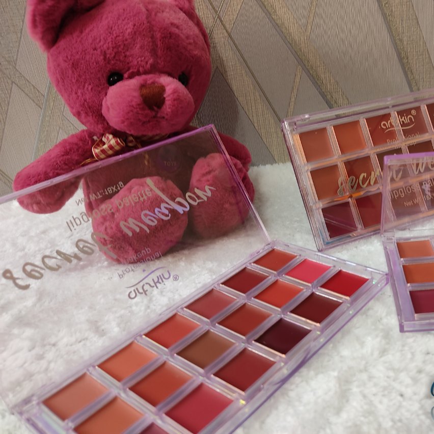 پلت رژلب از برند artskin