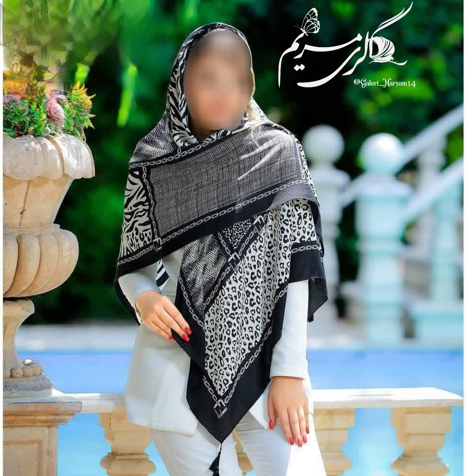 روسری نخی منگوله دار سیاه و سفید قواره140 با ایستایی عالی روی سر لیز نیست جنس نخی درجه یک و خنک ارسال رایگان